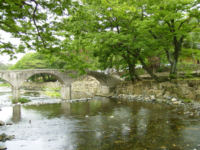 �̹����� Ŭ���ϸ� ������ ���� �� �ֽ��ϴ�.